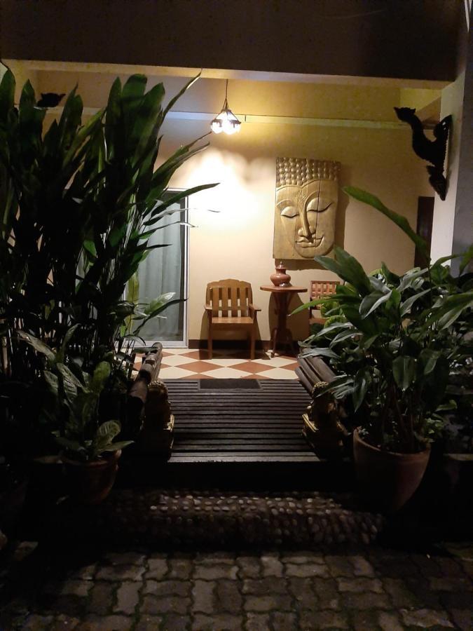 Liam'S Guesthouse Adults Only Chiang Mai Exterior photo